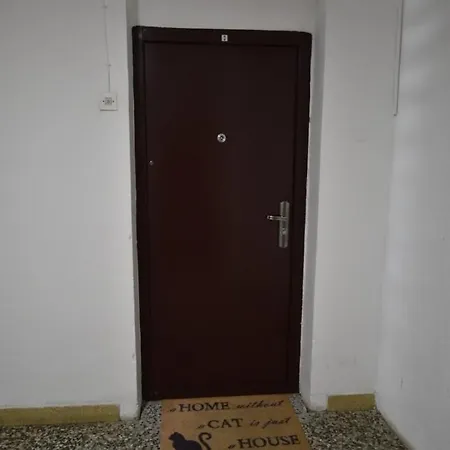 Isidora Apartman *